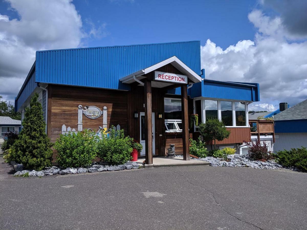 Motel Claude Degelis Екстер'єр фото